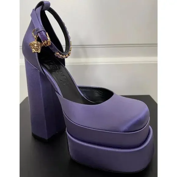 NIB Versace Medusa Aevitas Orchid Purple Satin Crystal Platform Pumps 40.5 $1575